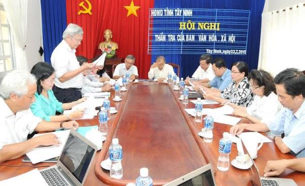 HĐND tỉnh: Thẩm tra tình hình thực hiện nhiệm vụ trên lĩnh vực văn hóa- xã hội 6 tháng đầu năm 2015 